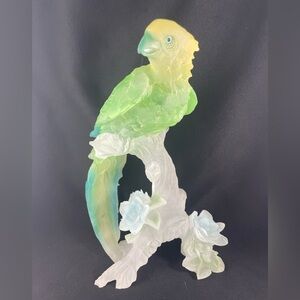 Vintage Lucite Parrot Macaw 10” Sculpture
